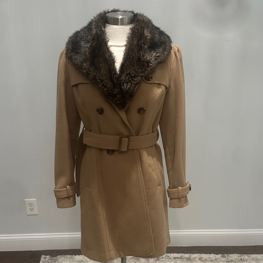 Steve Madden Tan Trench Coat with Faux Fur Collar